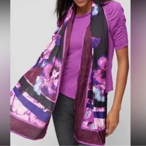 NWT White House Black Market Viola
Oblong Scarf Purple
Style: 570354688